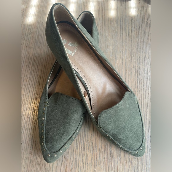 Women’s Report Flats size 7 - Picture 1 of 3